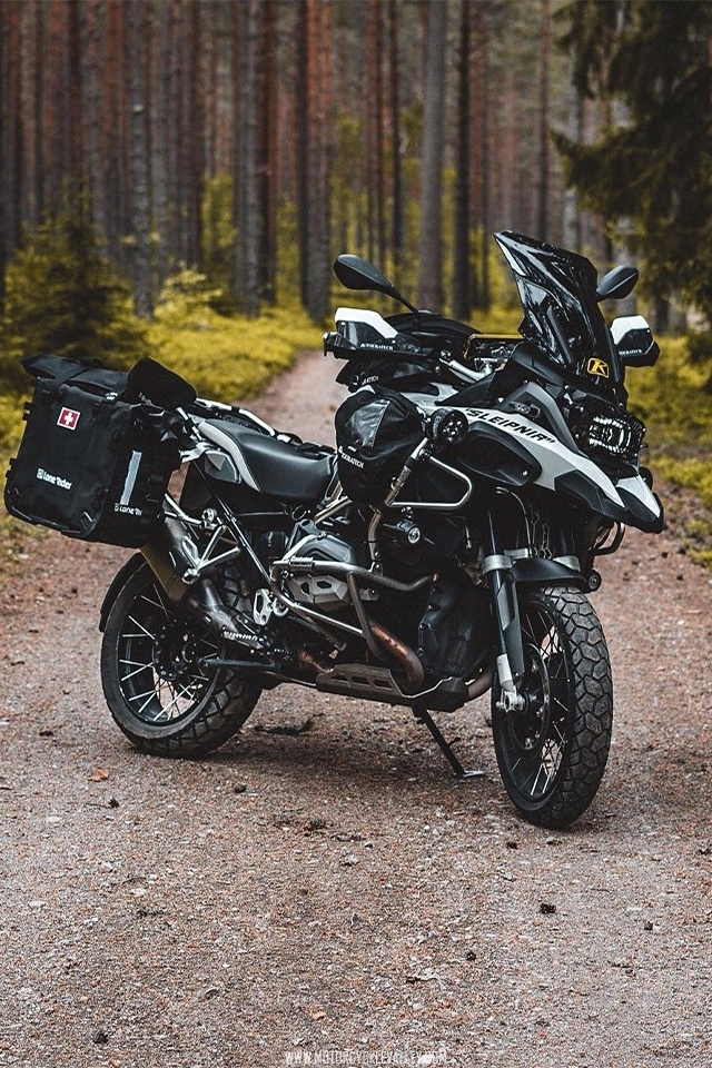 BMW R 1250 GS Adventure Wallpaper | 4K | HD | Free Download